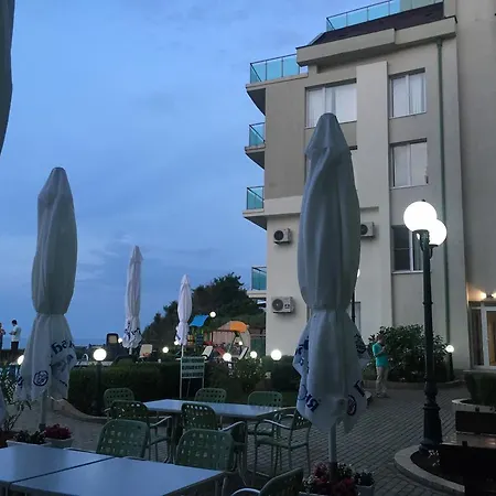 Alexander Complex Łozenec